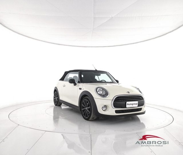 MINI Cabrio usata 1