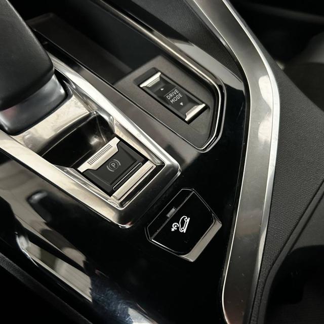 PEUGEOT 3008 usata, con Luci diurne LED