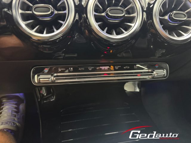 MERCEDES-BENZ A 180 usata, con USB