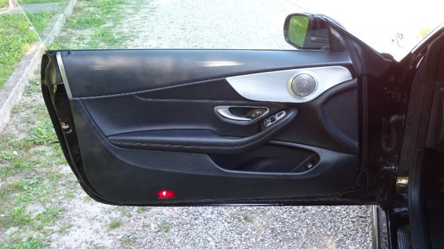 MERCEDES-BENZ C 220 usata, con Luce d