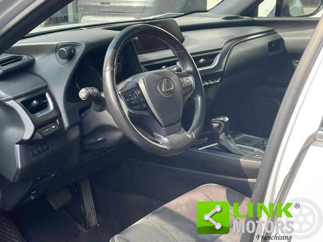 LEXUS UX 250h usata, con Cronologia tagliandi