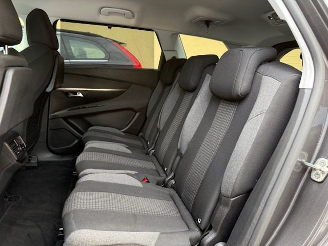 PEUGEOT 5008 usata, con Controllo automatico clima