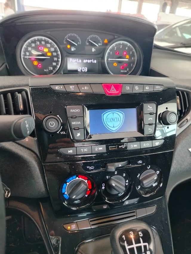 LANCIA Ypsilon usata 18