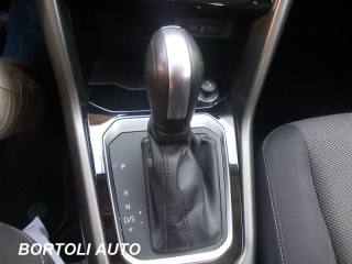 VOLKSWAGEN T-Roc usata, con Autoradio