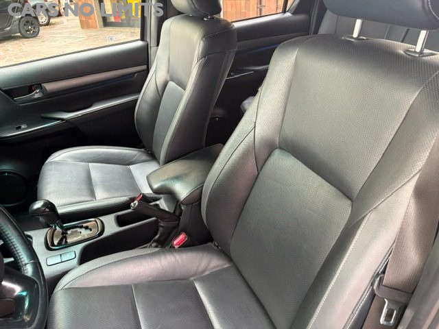 TOYOTA Hilux usata, con ESP
