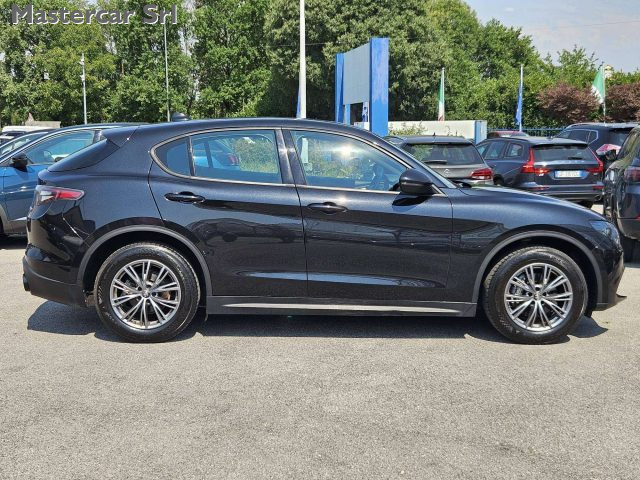 ALFA ROMEO Stelvio usata, con Autoradio