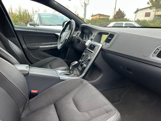 VOLVO V60 Cross Country usata, con Controllo trazione