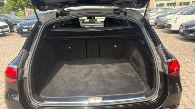 MERCEDES-BENZ E 220 usata, con USB