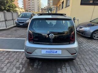 VOLKSWAGEN up! usata, con Autoradio