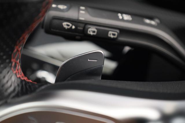 MERCEDES-BENZ CLA 200 usata, con Autoradio digitale