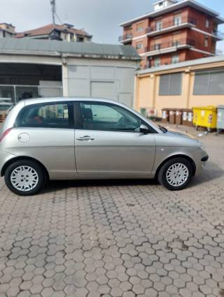 LANCIA Ypsilon usata, con Servosterzo