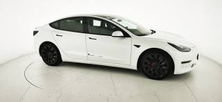 TESLA Model 3 usata, con USB