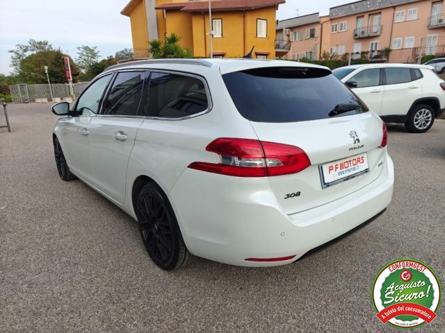 PEUGEOT 308 usata, con Autoradio