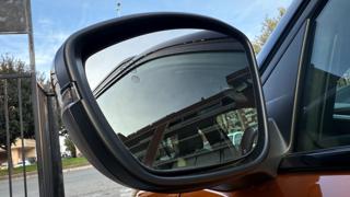 PEUGEOT 2008 usata, con Sistema di navigazione