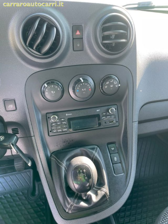 MERCEDES-BENZ Citan usata, con USB