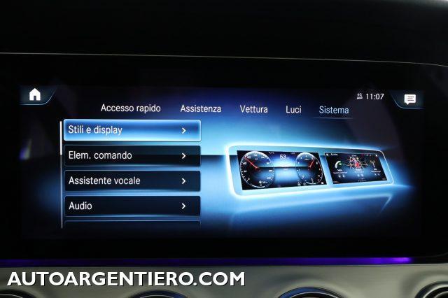 MERCEDES-BENZ E 200 usata, con Fari LED