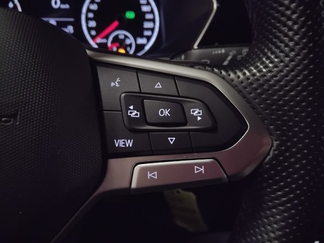 VOLKSWAGEN T-Cross usata 24