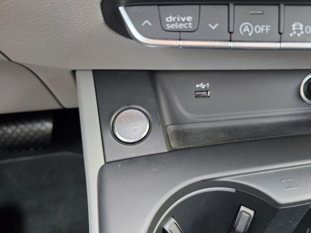 AUDI A4 usata, con Fari di profondità antiabbagliamento