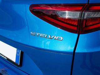 ALFA ROMEO Stelvio usata, con Leve al volante