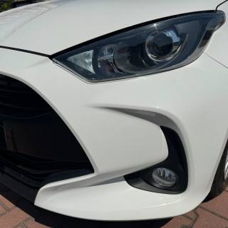 TOYOTA Yaris usata, con Specchietti laterali elettrici