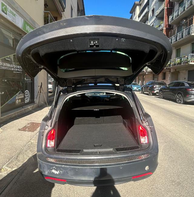 OPEL Insignia usata, con Fari LED