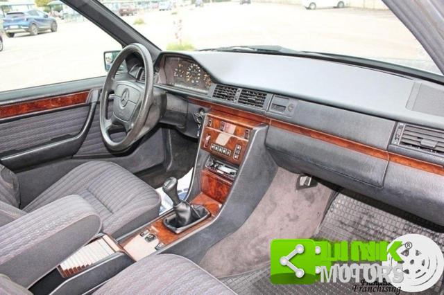 MERCEDES-BENZ E 200 usata 7