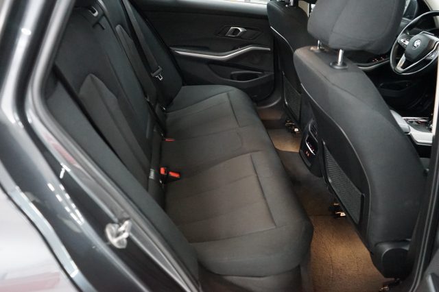 BMW 318 usata, con Controllo vocale