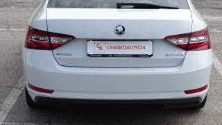 SKODA Superb usata, con Isofix