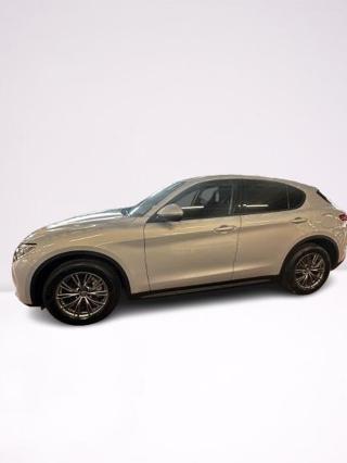 ALFA ROMEO Stelvio usata, con Alzacristalli elettrici
