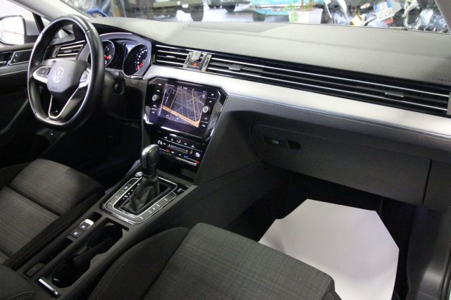 VOLKSWAGEN Passat Variant usata, con Climatizzatore