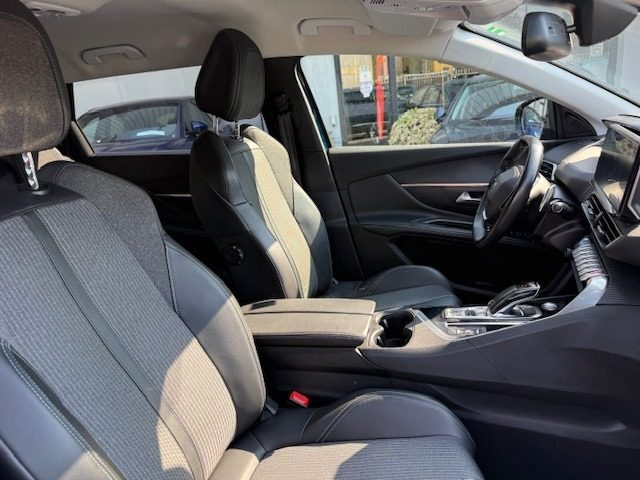 PEUGEOT 5008 usata, con Airbag Passeggero