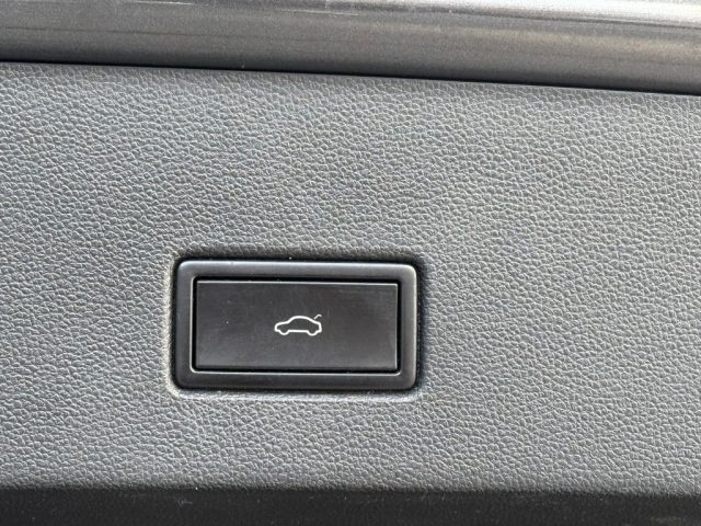 VOLKSWAGEN T-Roc usata, con Adaptive Cruise Control