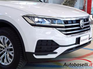 VOLKSWAGEN Touareg usata, con MP3