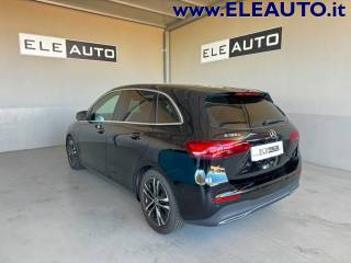 MERCEDES-BENZ B 180 usata, con Alzacristalli elettrici