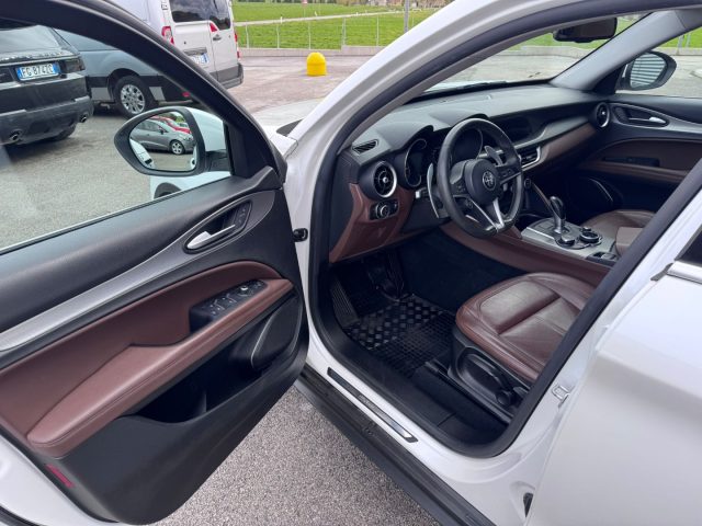 ALFA ROMEO Stelvio usata, con Fari Xenon