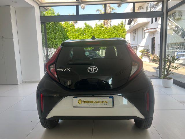TOYOTA Aygo X usata, con Autoradio