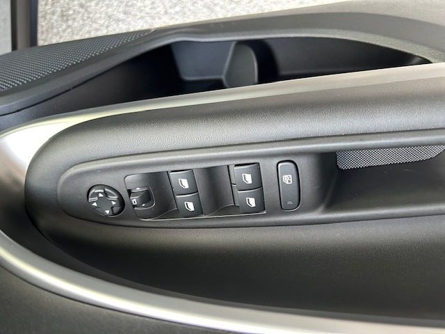 JEEP Avenger usata, con Servosterzo