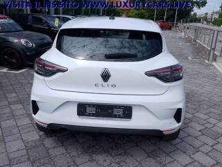 RENAULT Clio usata, con Autoradio