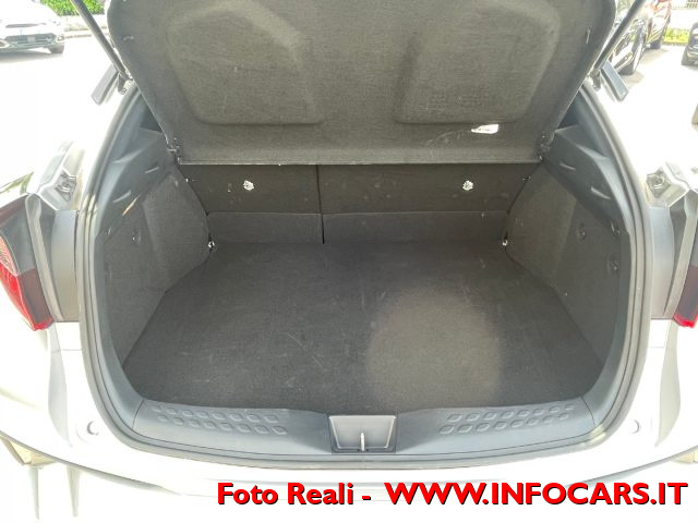 TOYOTA C-HR usata, con Touch screen
