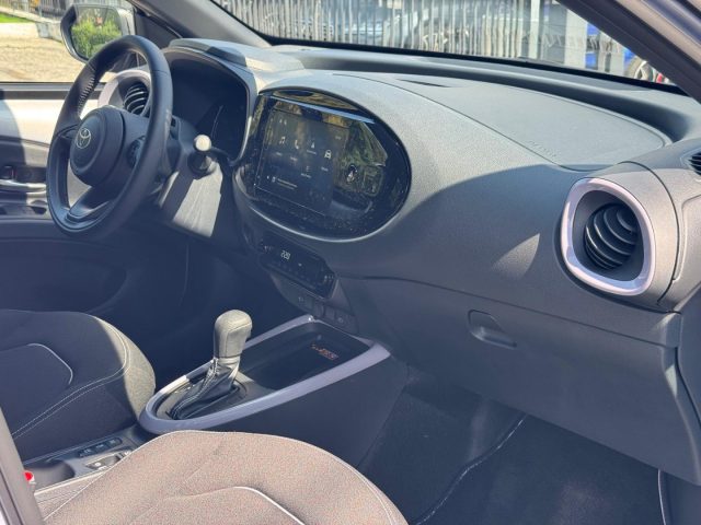TOYOTA Aygo X usata, con Park Distance Control
