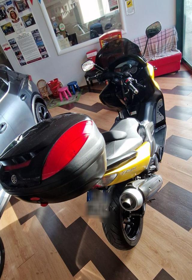 YAMAHA T-Max 500 usata 2