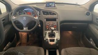 PEUGEOT 5008 usata, con Volante in pelle