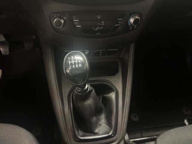 FORD Transit Courier usata, con USB