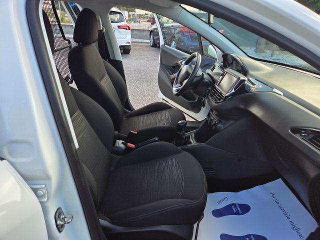 PEUGEOT 208 usata, con Touch screen