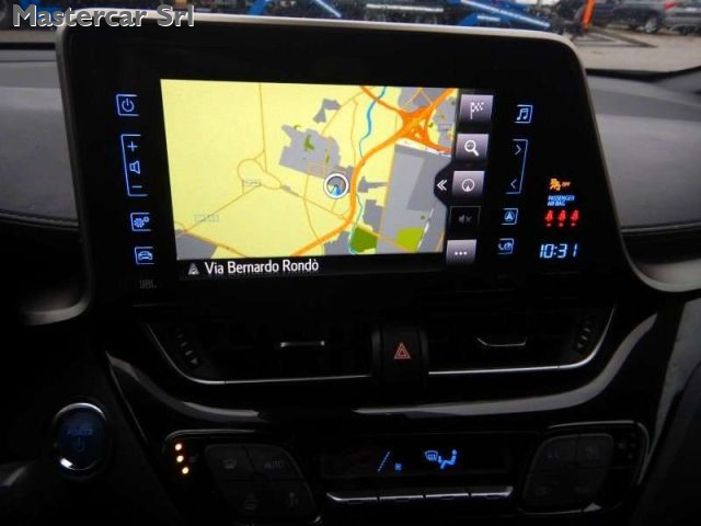 TOYOTA C-HR usata, con Autoradio