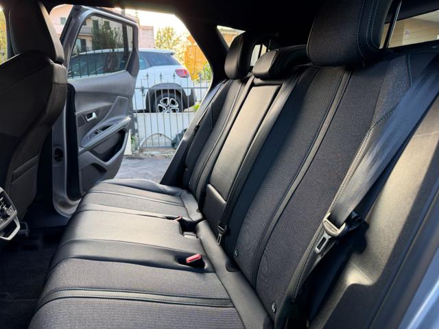 PEUGEOT 3008 usata, con Volante in pelle
