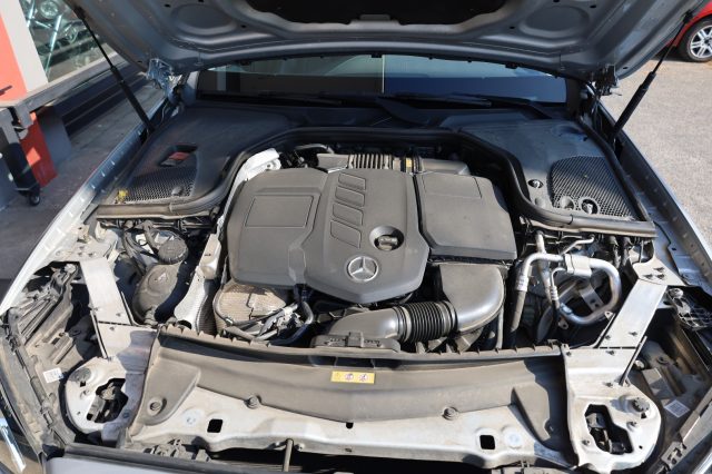 MERCEDES-BENZ E 220 usata 101