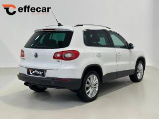 VOLKSWAGEN Tiguan usata, con Autoradio