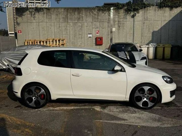 VOLKSWAGEN Golf GTI usata, con Antifurto