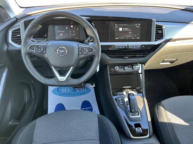 OPEL Grandland usata, con Park Distance Control